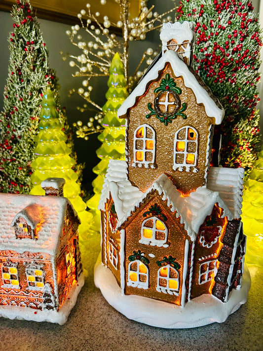 Resin Gingerbread LED House w/Timer