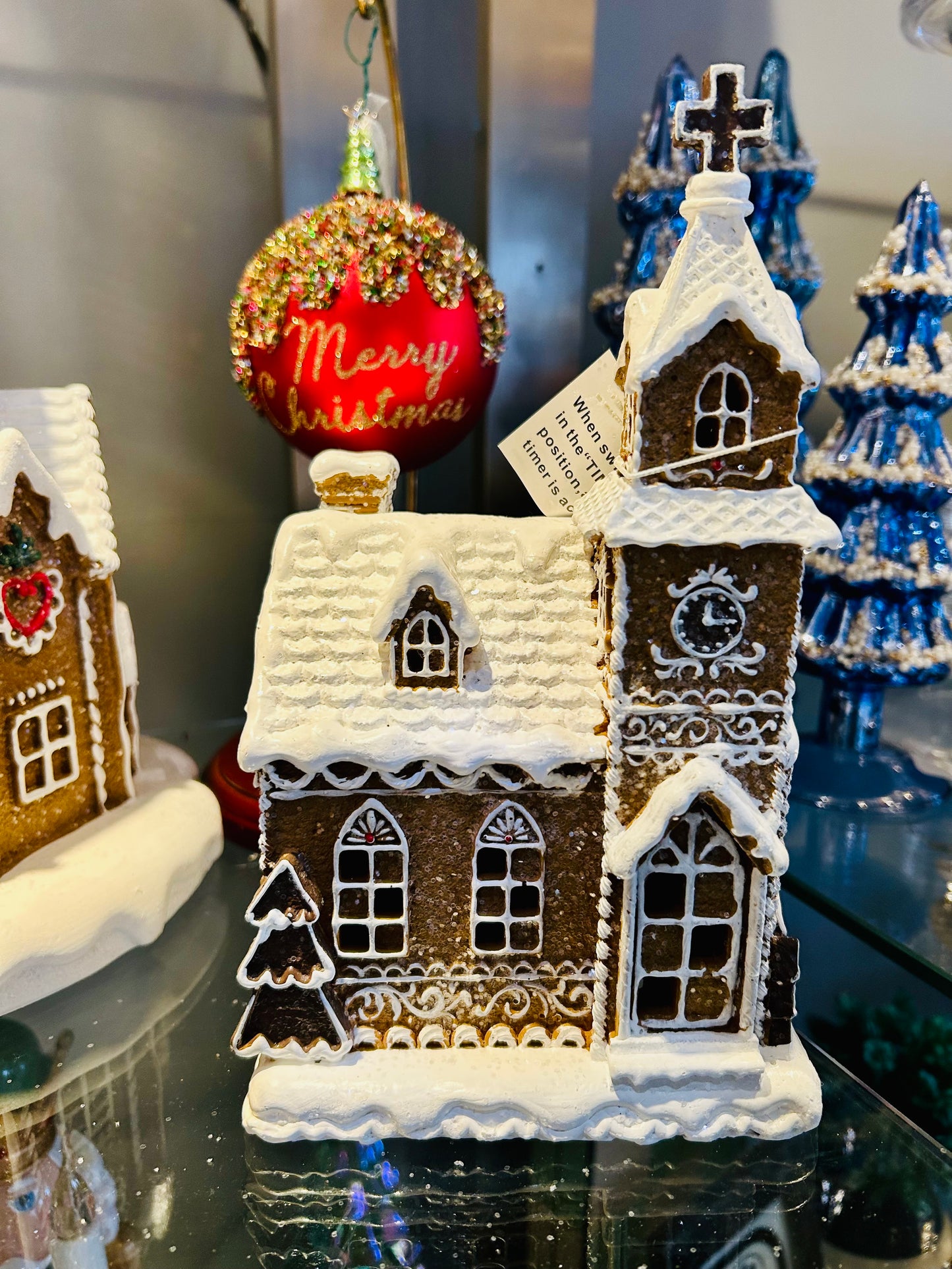 Resin Gingerbread LED House w/Timer