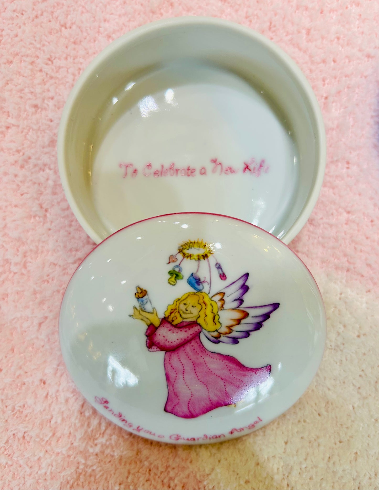 Guardian Angel 3" Round Box