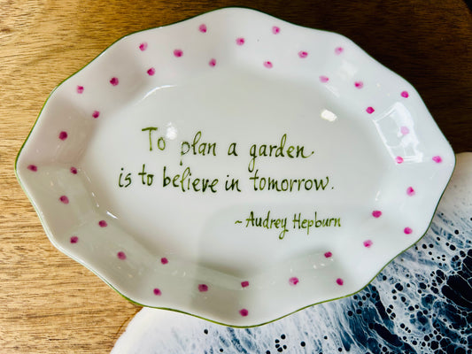 To Plan A Garden Dot Tray