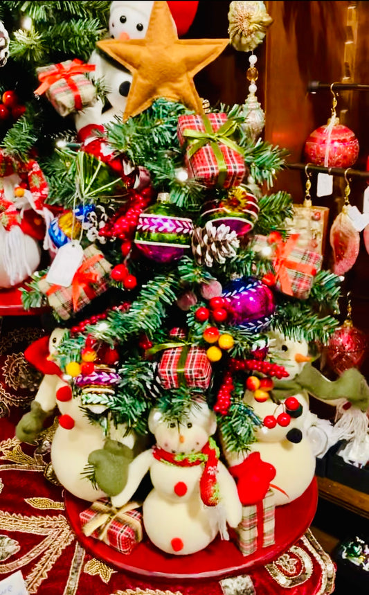 Snow Family Small Tree with Lights