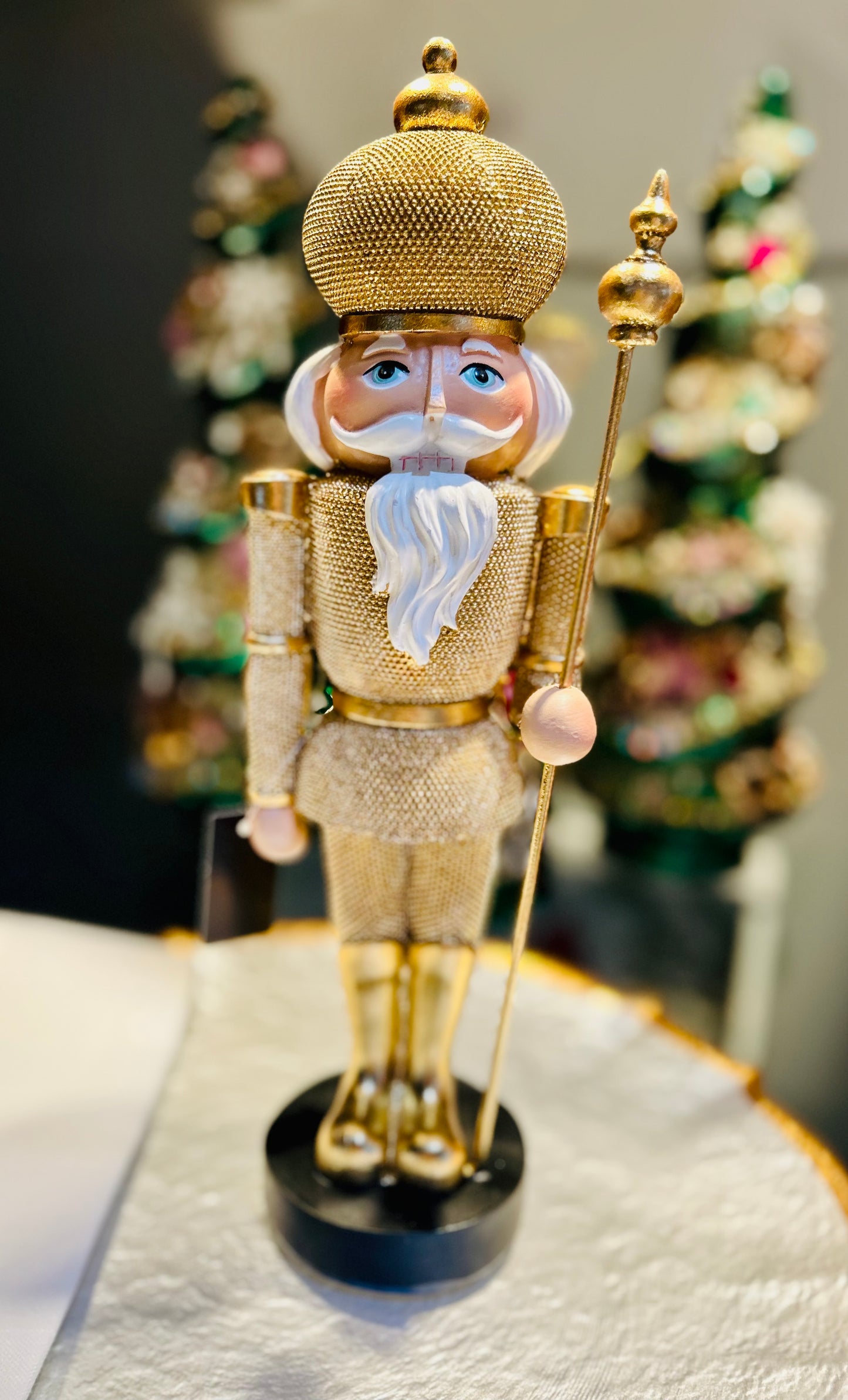 Resin Gold Faux Beaded Soldier