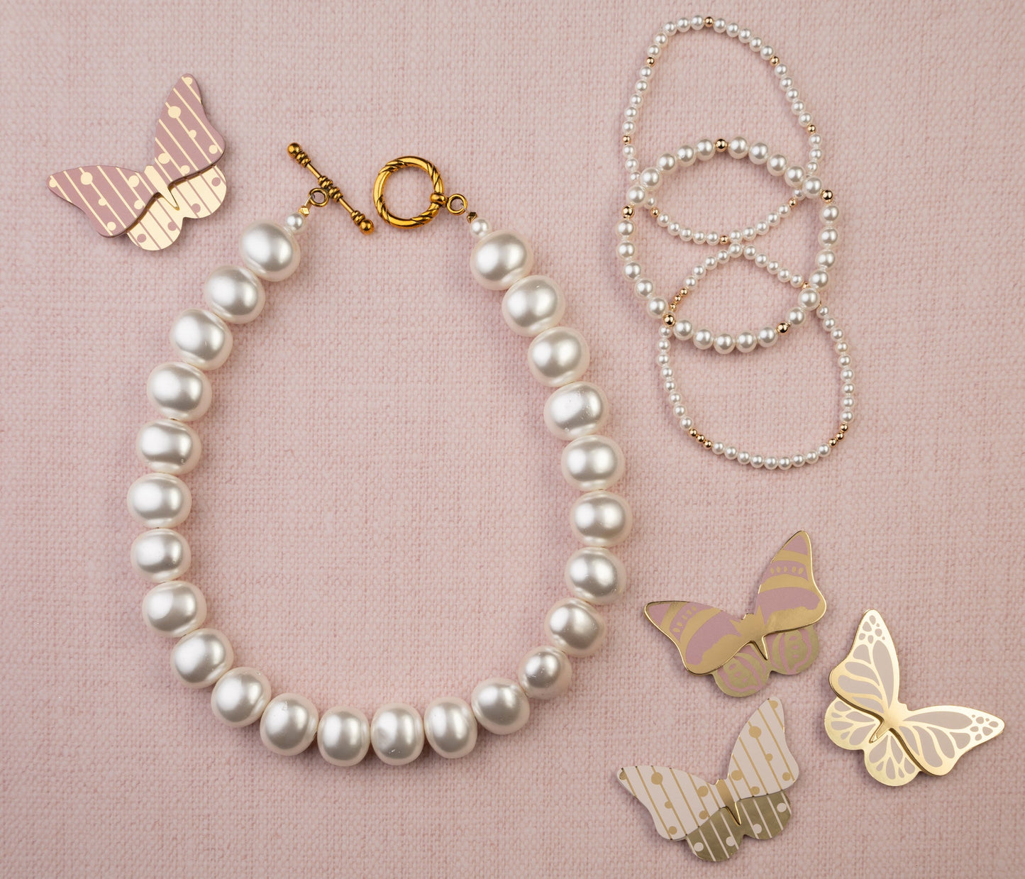 4mm Shell Pearl, 14K Gold 8 Ball Bracelet