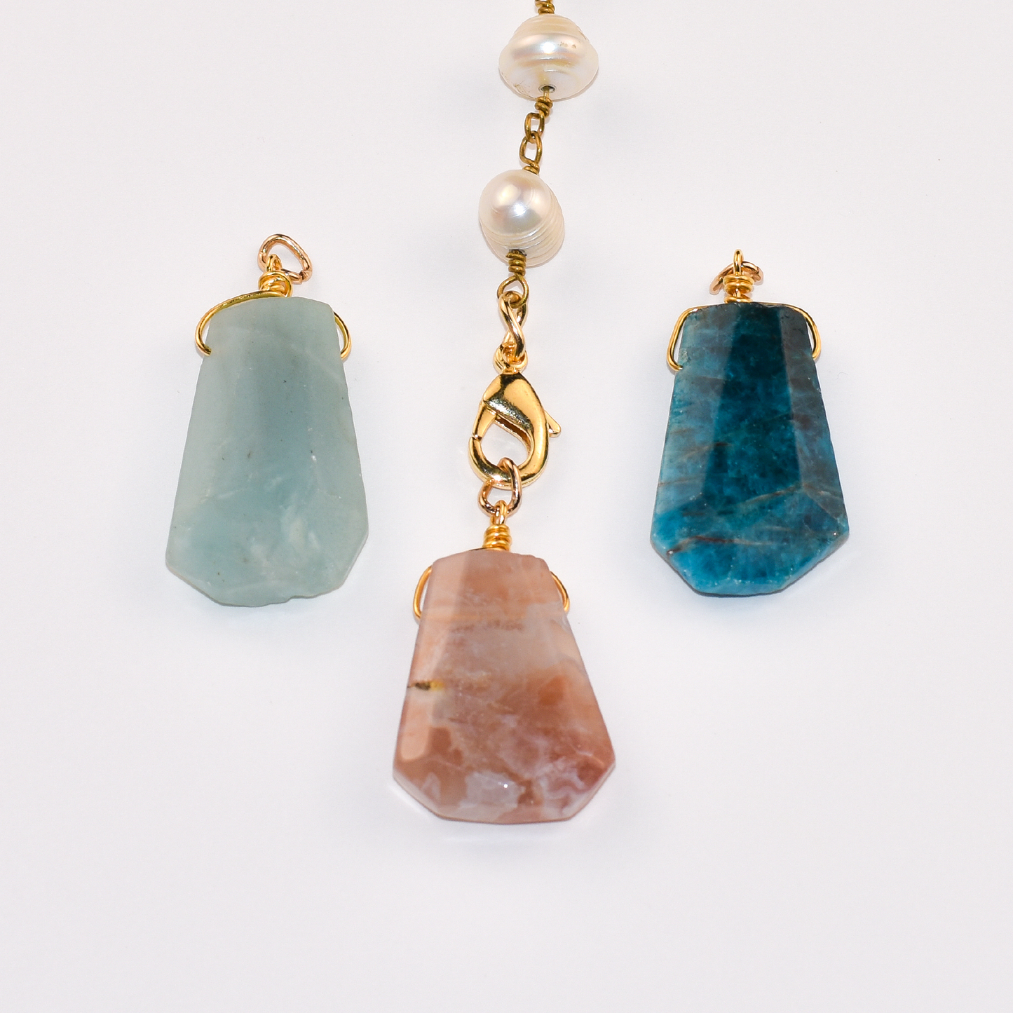 Pearl Lariat with 3 Pendants (apatite, amazonite & cherry) Necklace